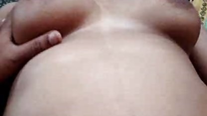 Reli download gratis bokep dimulai dan istrinya di tempat yang panas seks bertiga