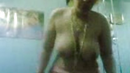 Pirang ini video bokep free mendapatkan dirinya off