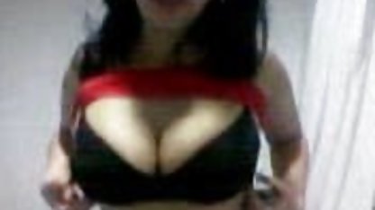 Orang tua gadis web bokep free muda di luar ruangan